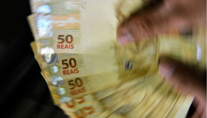 Orçamento 2024 não prevê correção do IR nem reajuste no Bolsa Família